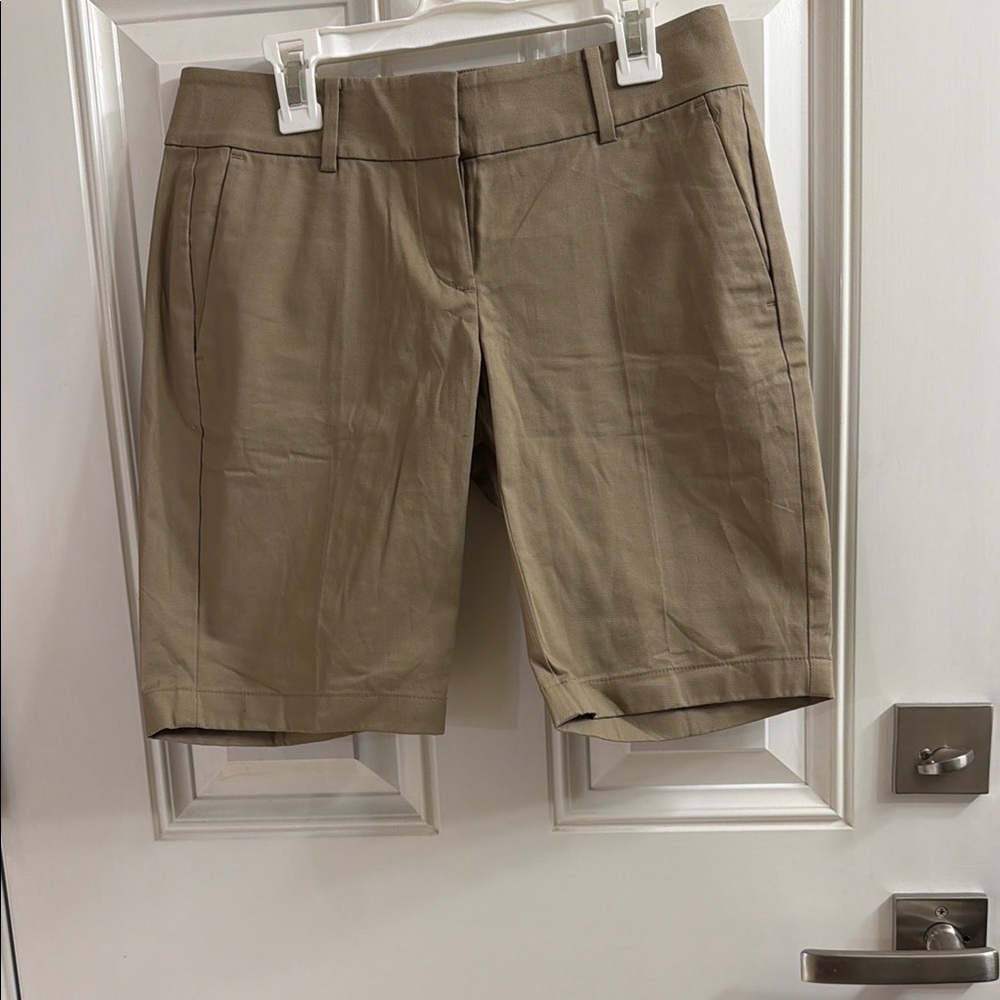 Ann Taylor Tan Women's Bermudas
